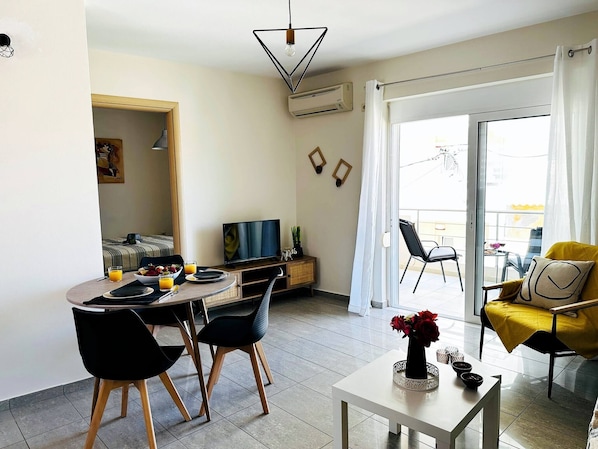 Appartement, 1 chambre, balcon | Restauration