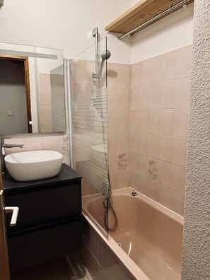 Hair dryer - Serre Chevalier, T3 Balcon Sud, Proche des Pistes (La Salle-les-Alpes)