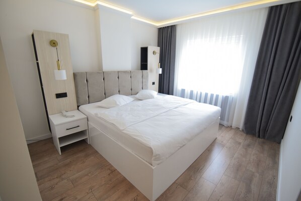 Soundproofing, free WiFi, bed sheets