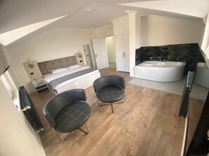 Penthouse Deluxe, vista al mar | Insonorización, wifi gratis y ropa de cama