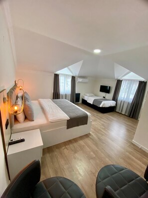 Comfort Penthouse, Mountain View | Soundproofing, free WiFi, bed sheets - Golden Life Suite (Akçaabat)