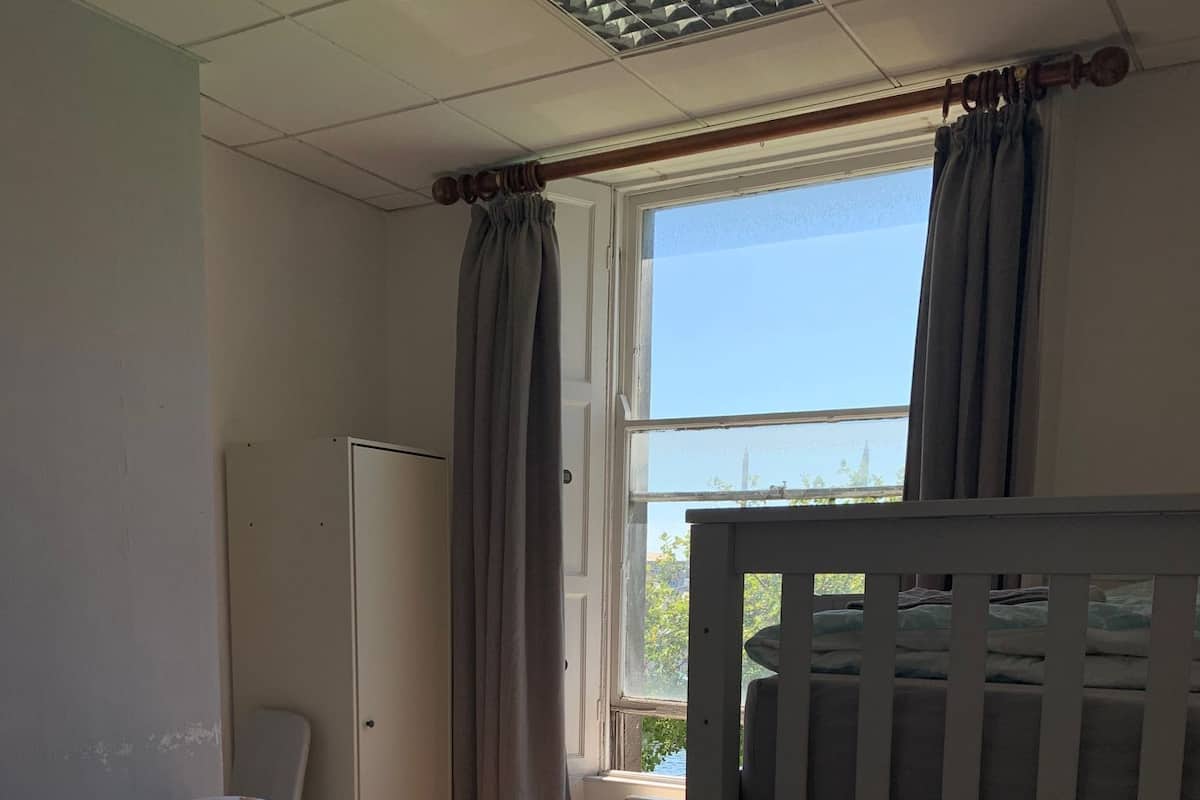 Eenvoudige kamer | 1 slaapkamer, verduisterende gordijnen, gratis wifi