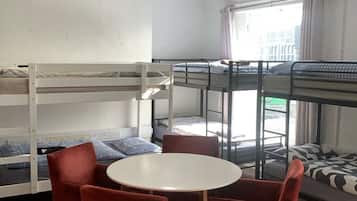 Basic-Zimmer | 1 Schlafzimmer, Verdunkelungsvorhänge, kostenloses WLAN