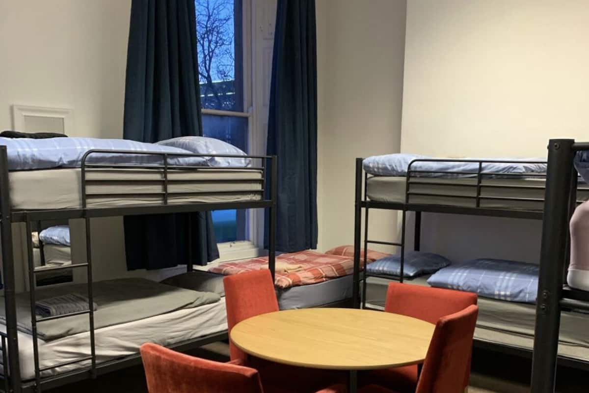 Connolly Suite - Room 4 | Blackout drapes, WiFi (free)