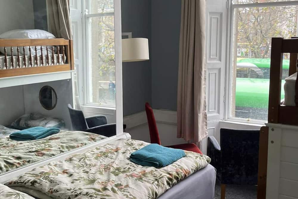 Eden Quay Lodge
