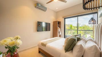 2 bedrooms, iron/ironing board, travel crib, WiFi
