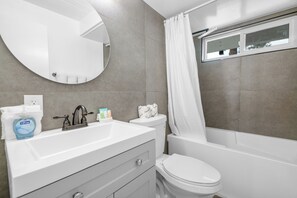 基础小屋 | 浴室