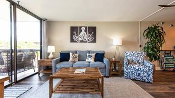 Luxury Condo | Living area | Smart TV, Hulu, streaming services