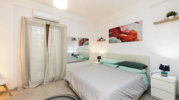 2 chambres, fer et planche à repasser, Wi-Fi gratuit, draps fournis