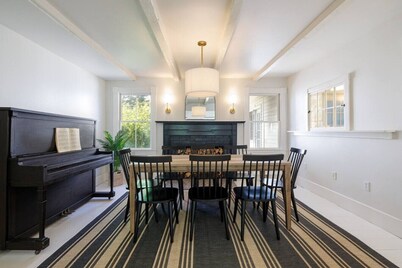 1830`s Large 4BR in Heart of Acadia! [Somes Villa]