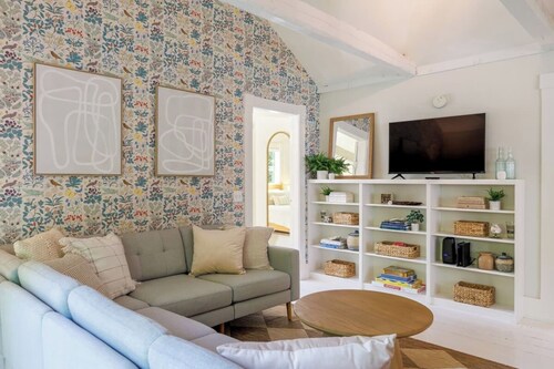 1830`s Large 4BR in Heart of Acadia! [Somes Villa]