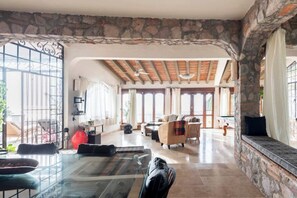 电视、立体声音响