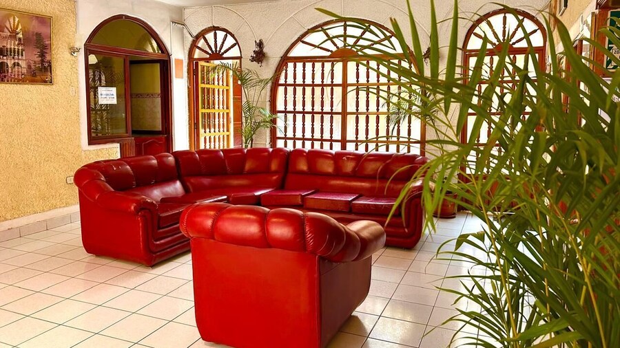 Hotel Yañez Inn