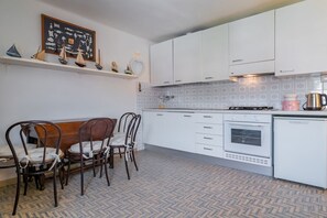 Oven, stovetop, toaster