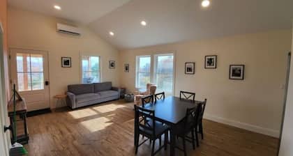 2 bedroom cottage house at Pond Hill Farms