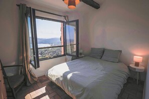 4 bedrooms, desk, iron/ironing board, travel crib - Villa de l'Amiral - Panoramic view on the Agay BAy (Saint-Raphaël)