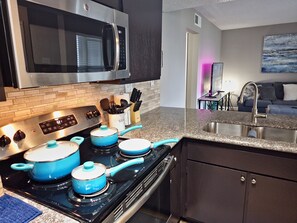 Appartement, 2 chambres, balcon, vue océan | Intérieur
