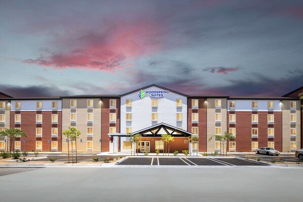 Exterior - Woodspring Suites Indio - Coachella Valley (Indio)
