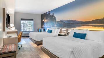 Suite, 2 queensize-senger, ikke-røyk | Allergitestet sengetøy, skrivebord og skrivebord for bærbar PC