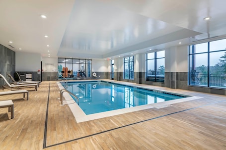Indoor pool. Cambria Hotel Lake Placid - Lakeside Resort