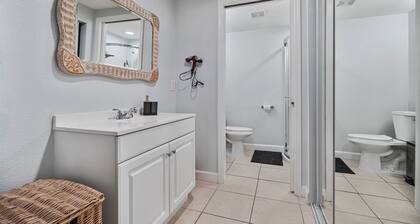 PRIVATE STUDIO NEAR BUSCH GARDENS