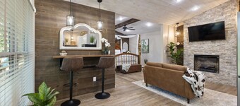 The Twisted Sassafras Treehouse 