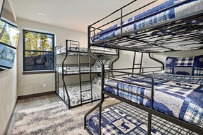 7 Schlafzimmer, Bügeleisen/Bügelbrett, WLAN