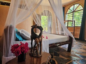 Room, 1 Bedroom, Smoking, Balcony | 1 bedroom - Room-38m2 Turtle Suite in a 560 m2 Villa (Shimoni)