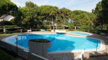 Apartment, 2 Bedrooms, Patio, Garden View | Pool | Outdoor pool