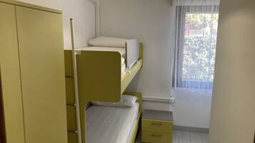 Apartemen, 2 kamar tidur, patio, pemandangan kebun | 3 kamar tidur