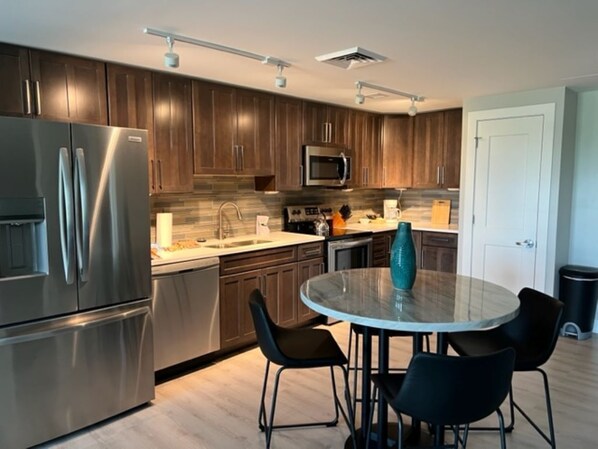 Fridge, microwave, oven, stovetop