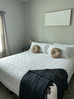 1 habitación, tabla de planchar con plancha, wifi y ropa de cama