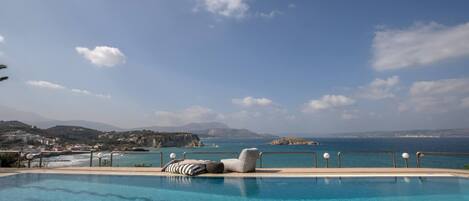 Apartment, 3 Bedrooms, Balcony, Mountain View | Pool | Outdoor pool