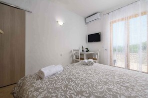 1 bedroom, WiFi - Studio with outdoor pool, sauna and hot tub (Drenje)