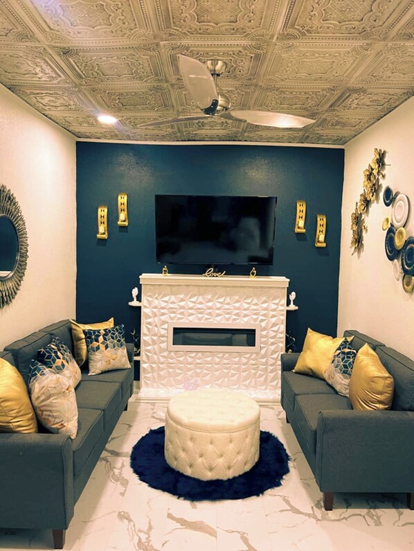 Smart-tv en een open haard