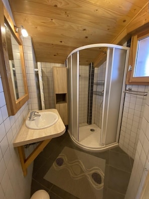 Bathroom - Chalet Le Castor: in the center of Chatel (Châtel)