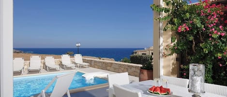 Villa, 3 chambres, fumeurs, piscine privée | Piscine | Piscine extérieure