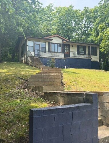 Cute 2BR Full Vacation Home near Spring River and Waterfall