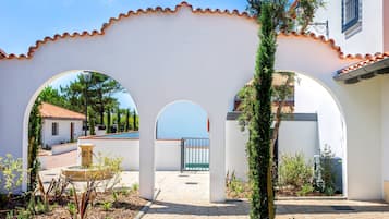 Enceinte de lâhĂ©bergement