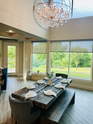Dining - Eagles' View Retreat! Family-sized home in Texas countryside with stunning views (Gordon)