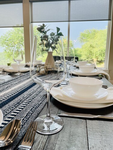 Eagles' View Retreat! Family-sized home in Texas countryside with stunning views