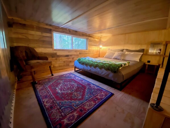 1 bedroom, in-room safe, Internet, bed sheets