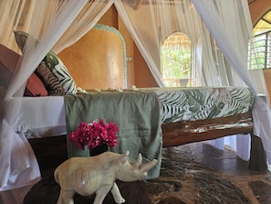 1 bedroom - Room-eagle Suite 38m2 in Villa 560 m2, I (Shimoni)