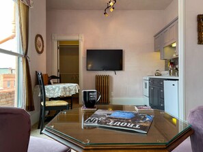 Interior - Palace Hotel Condos- Suite 303- Elegant Suite with Historic Style (Salida)