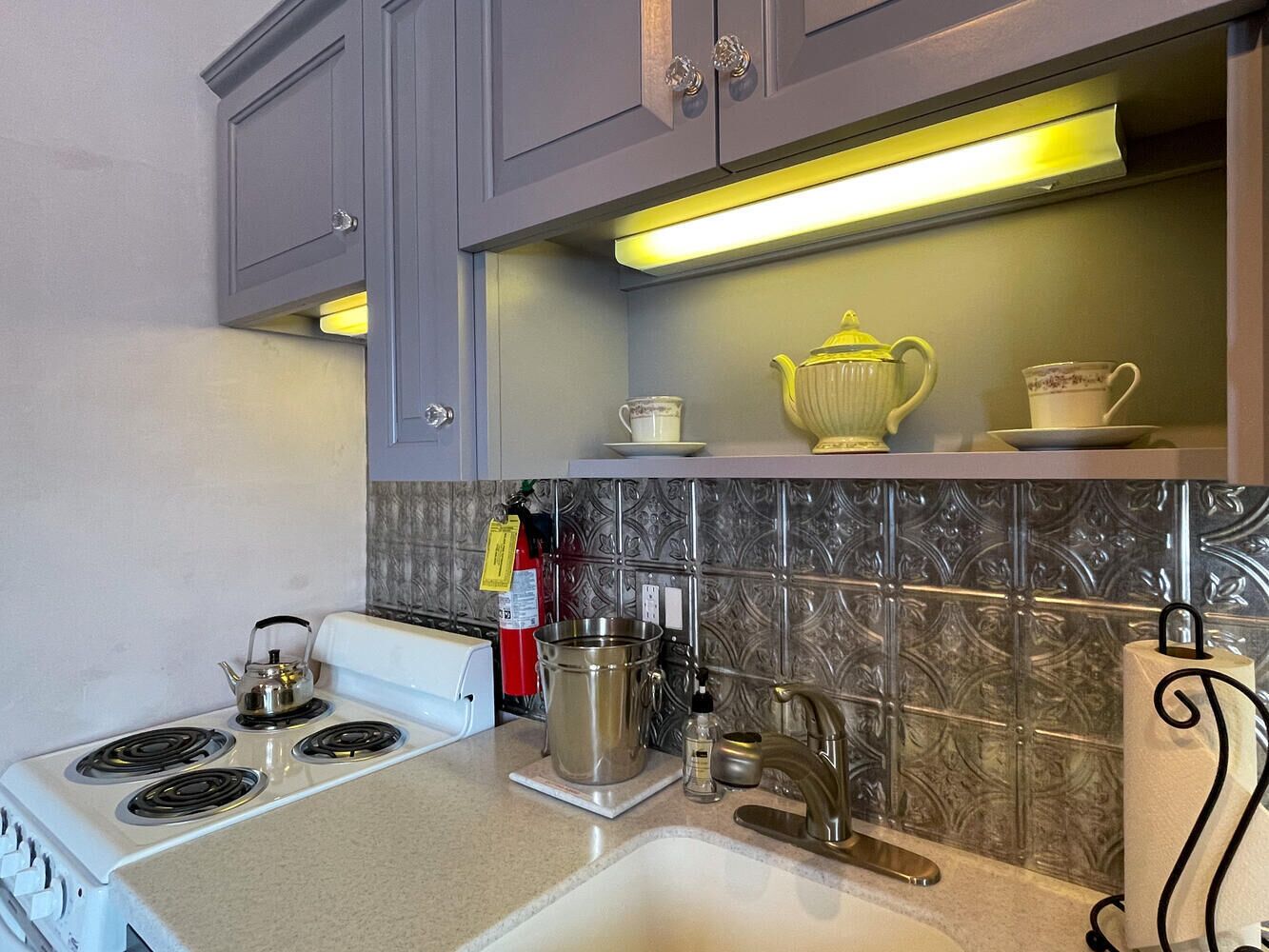 Refrigerador, microondas, horno, placa de cocina