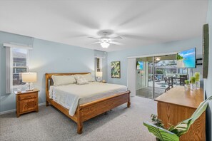 3 bedrooms, travel cot, WiFi, bed sheets