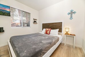 3 soverom, wi-fi (inkludert) og sengetøy