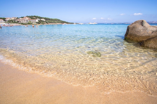 Elegant Residence Ea Bianca 2 Bedroom Sleeps 6 Plus Extra bed Available