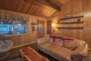 Living area - Big Wood Pines (Big Bear City)