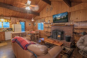 Living area - Big Wood Pines (Big Bear City)